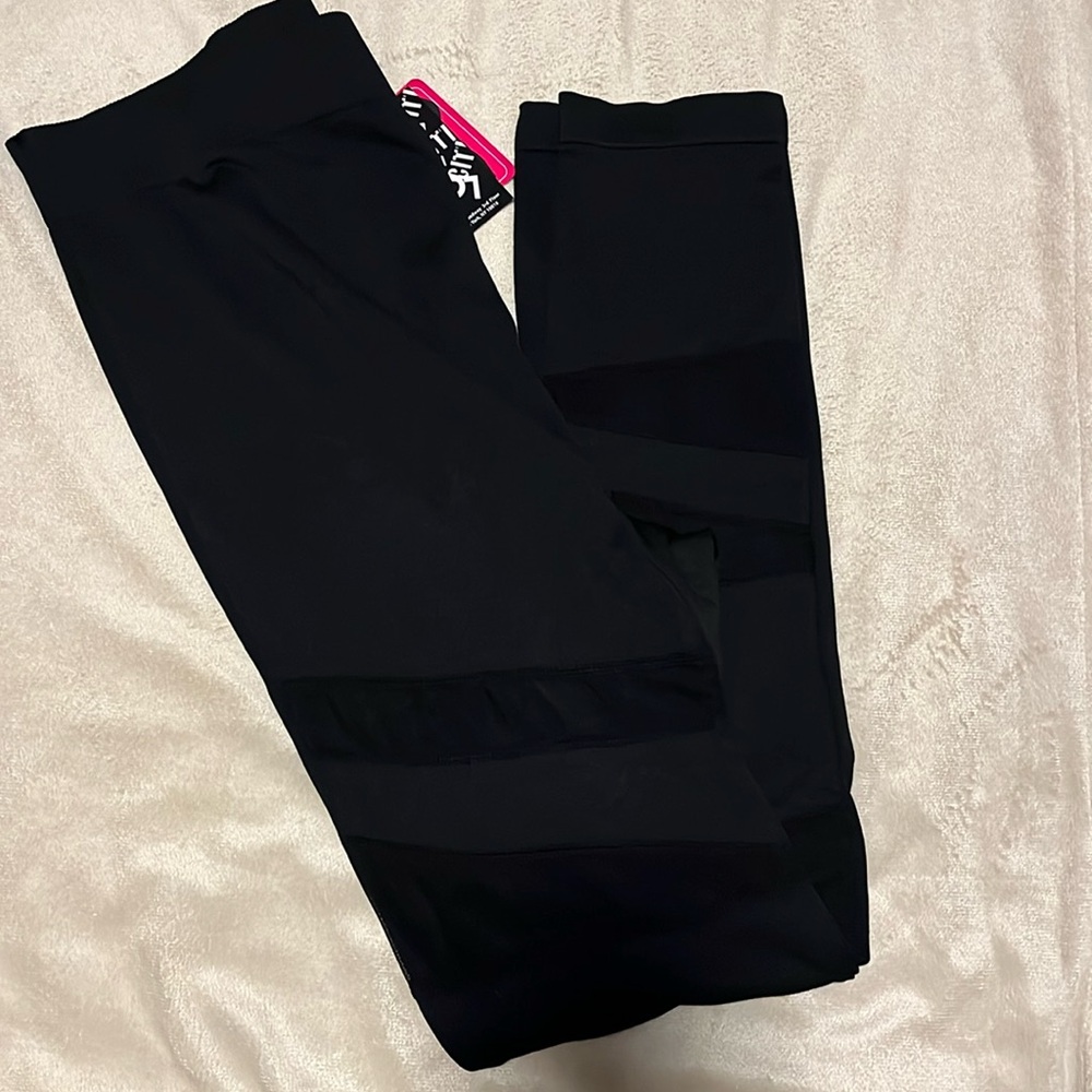 *NEW* 2/$10 Leggings